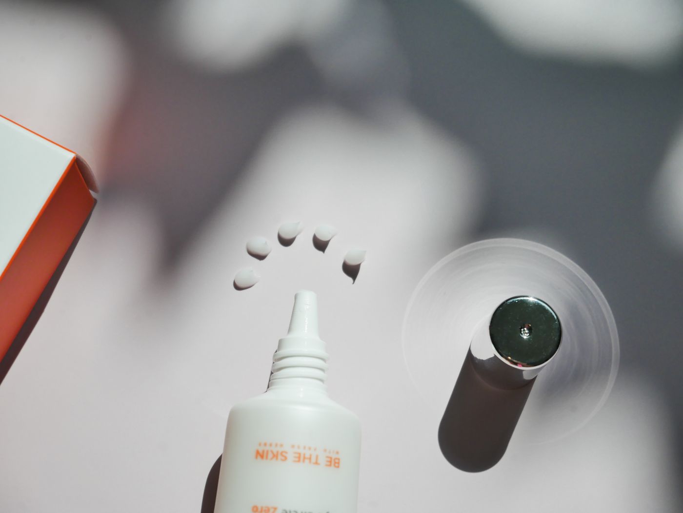 Cosmetic product and texture detail